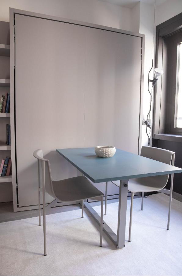 Exclusive Retreat Few Steps From Duomo - Apt 1 Milan Bagian luar foto