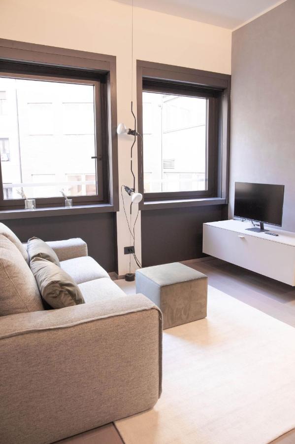 Exclusive Retreat Few Steps From Duomo - Apt 1 Milan Bagian luar foto