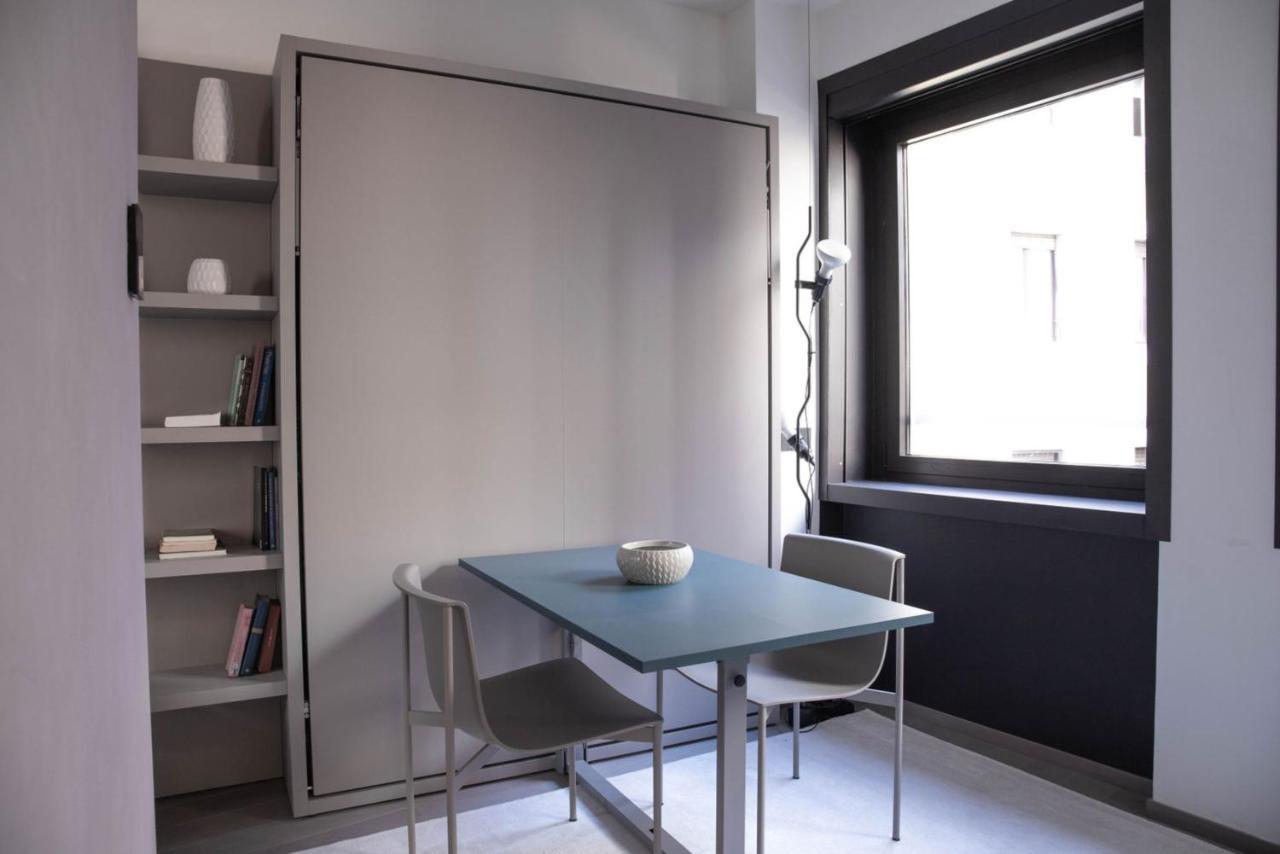 Exclusive Retreat Few Steps From Duomo - Apt 1 Milan Bagian luar foto