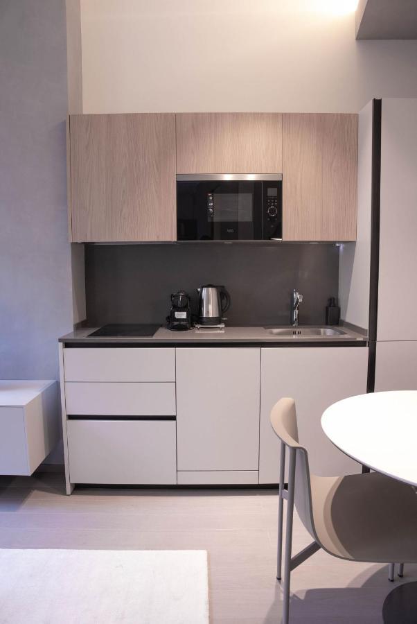Exclusive Retreat Few Steps From Duomo - Apt 1 Milan Bagian luar foto