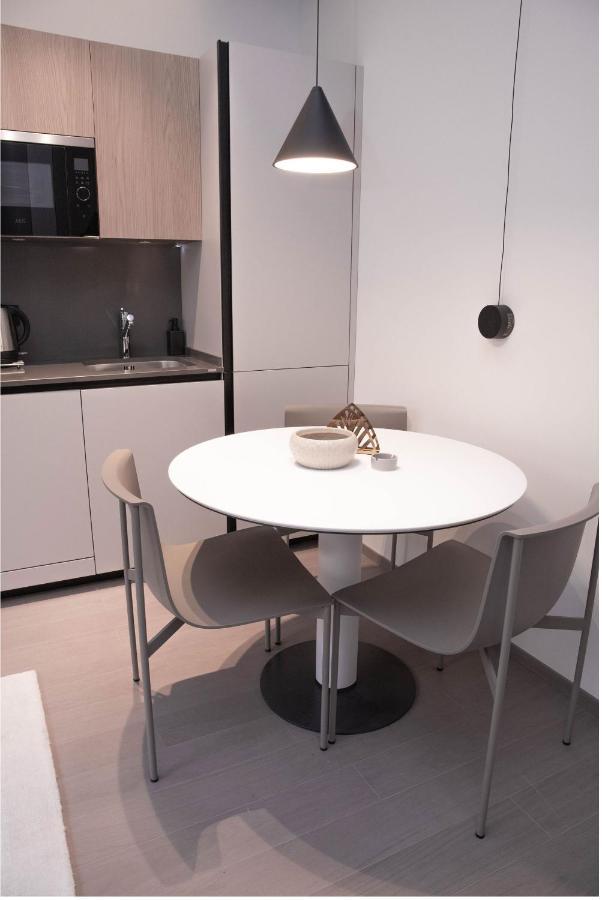 Exclusive Retreat Few Steps From Duomo - Apt 1 Milan Bagian luar foto