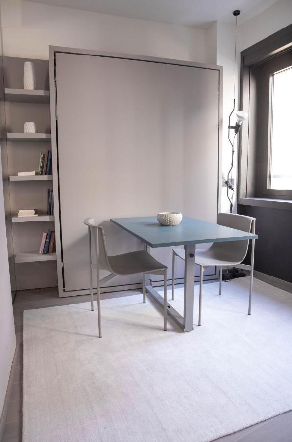 Exclusive Retreat Few Steps From Duomo - Apt 1 Milan Bagian luar foto